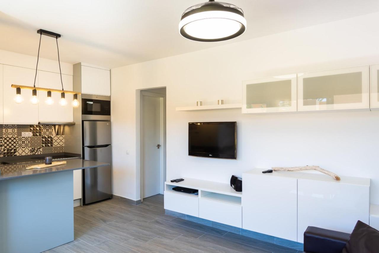Casa Lucien - Newly Refurbished Apartment With Swimming Pool - Ideal For Couples Corralejo Buitenkant foto